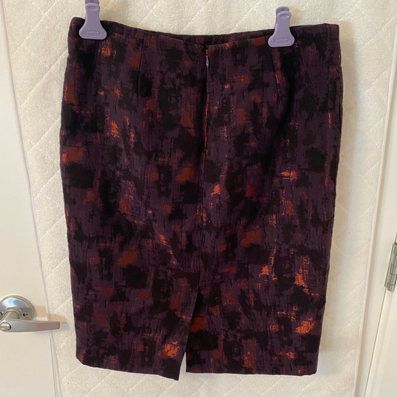 Pencil skirt - Picture 2 of 3